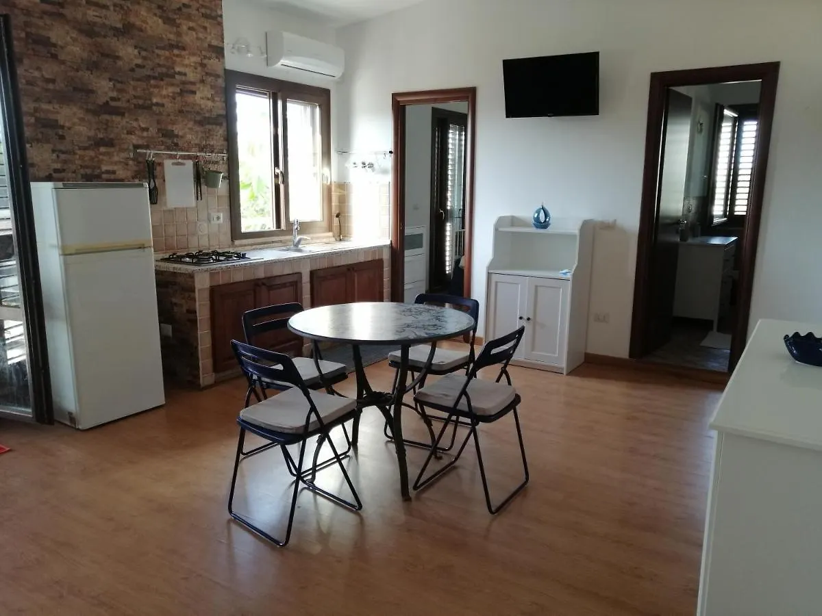 Appartamentino In Villa A 2 Passi Dal Mare Fontane Bianche 0*,