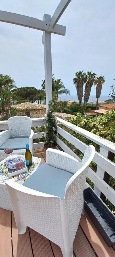 Апартаменты Appartamentino In Villa A 2 Passi Dal Mare Фонтане-Бьянке