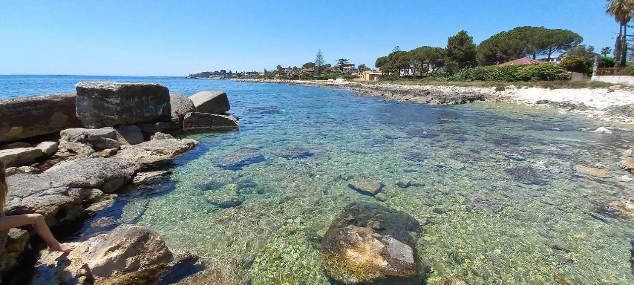 Appartamentino In Villa A 2 Passi Dal Mare Фонтане-Бьянке 0*,  Италия