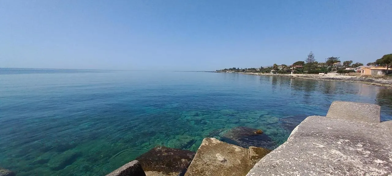 Appartamentino In Villa A 2 Passi Dal Mare Fontane Bianche Italy