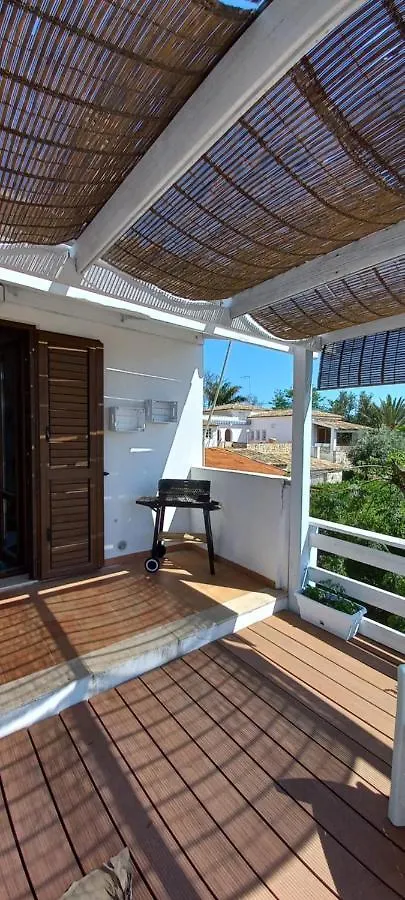 Appartamentino In Villa A 2 Passi Dal Mare Fontane Bianche Italië