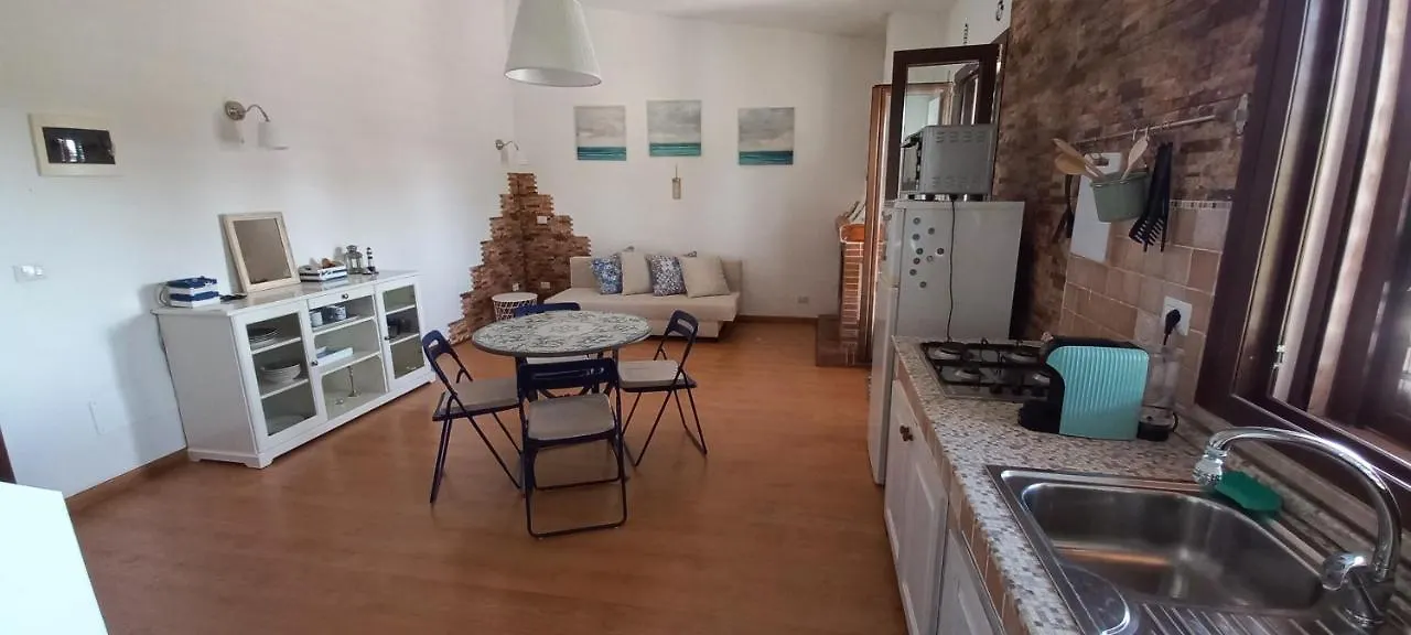 Daire Appartamentino In Villa A 2 Passi Dal Mare Fontane Bianche